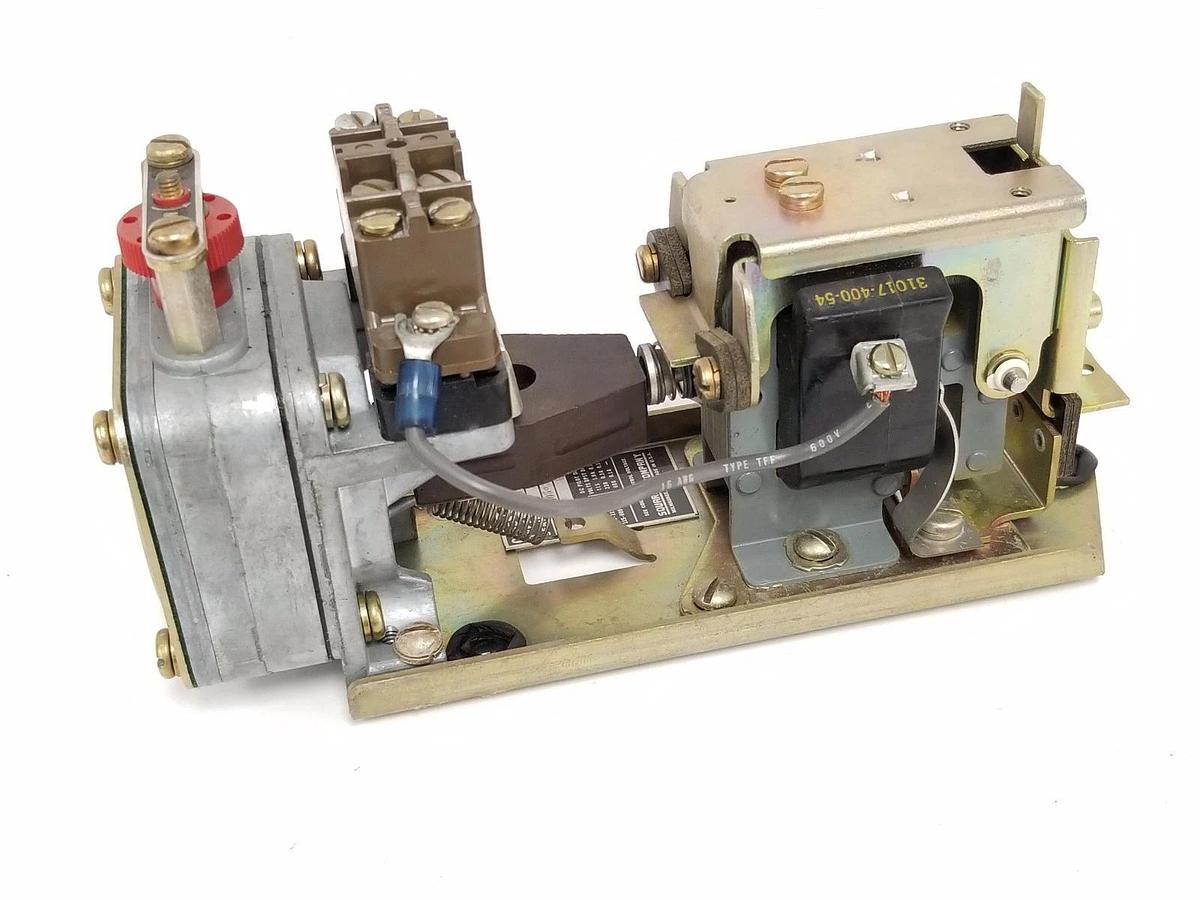 Used SQUARE D 9050-B0-21D TIMER SER. C, 9050B021D, 31017-605-50, 31017-400-54