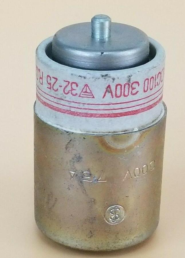 Used GENERIC C-75 FUSE AC100 DC100 300V 32-25 R.C.100KA