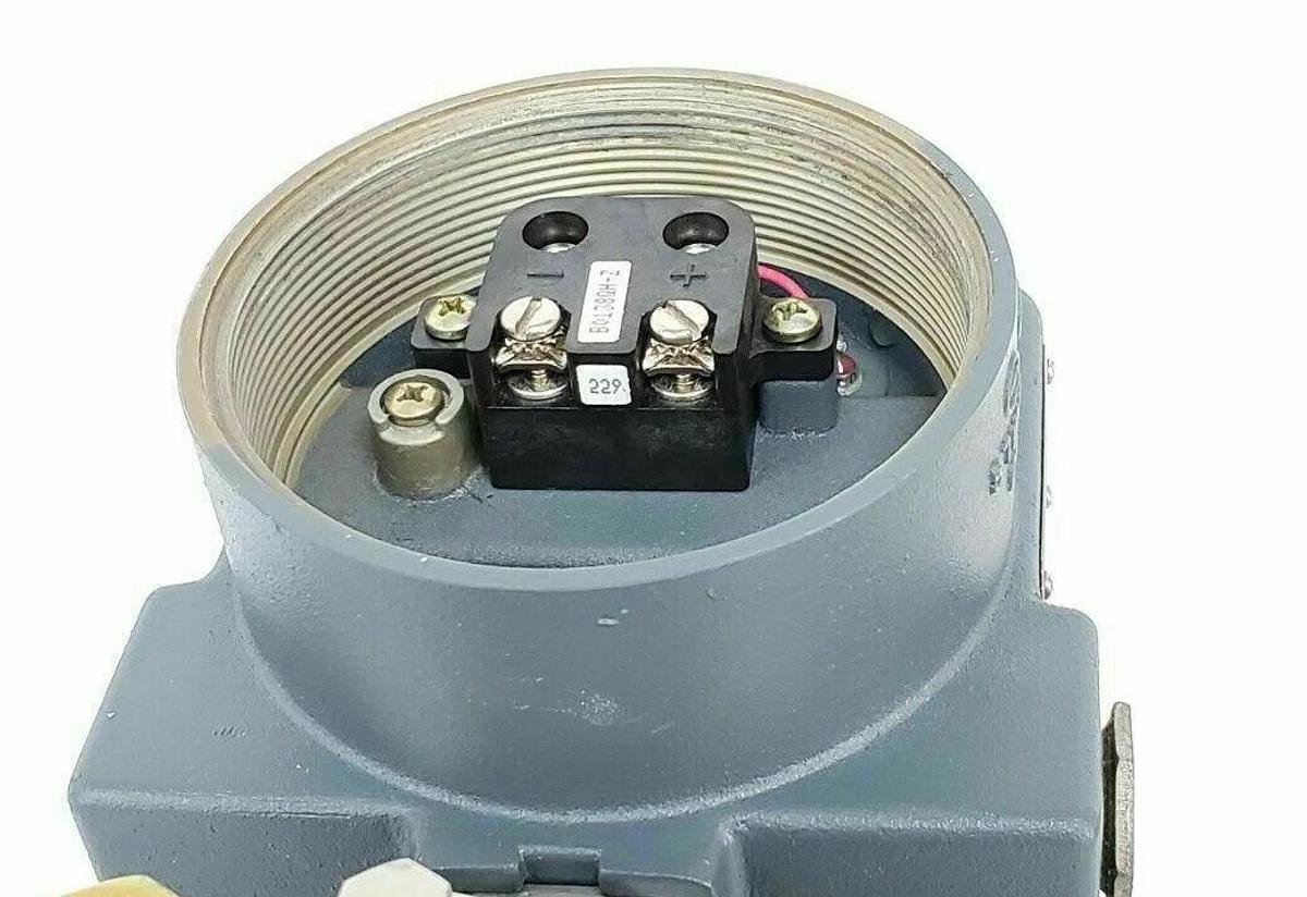 Used FOXBORO 823DP-I3K1NL0 ELECTRONIC TRANSMITTER W/ B0138NS SENSOR MODULE