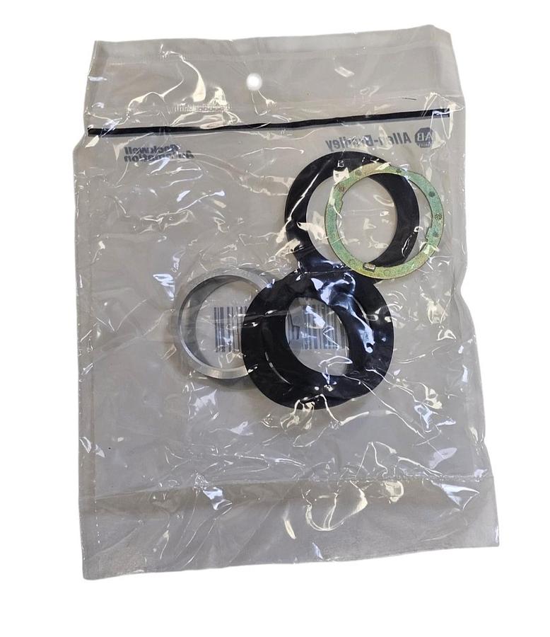 NIB ALLEN BRADLEY 800T-QAH2B PUSH BUTTON BLUE W/ GUARD 800TQAH2B SER. U
