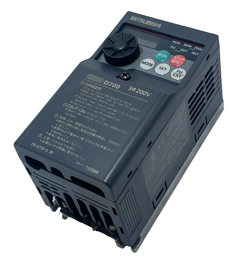 Used Mitsubishi FR-D720-0.2K Freqrol D700 Inverter 0.2kW 3-Phase 200V VFD