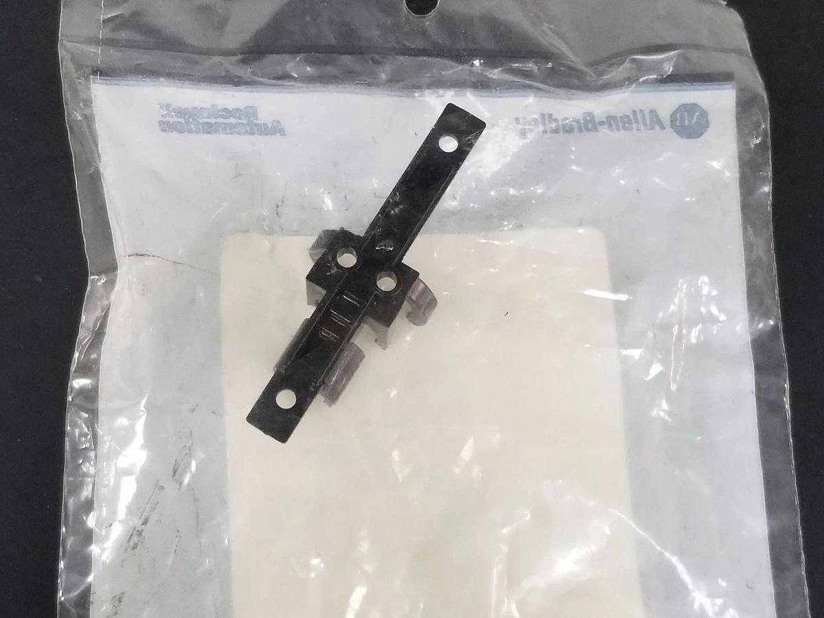 Used NEW ALLEN BRADLEY A77131-107-02 LAMP BASE ASSEMBLY A7713110702