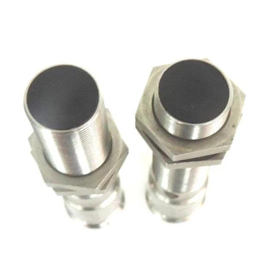 Used LOT OF 2 CUTLER-HAMMER E57MAL18A2B1 PROXIMITY SENSORS SERIES E1, 20-250VAC