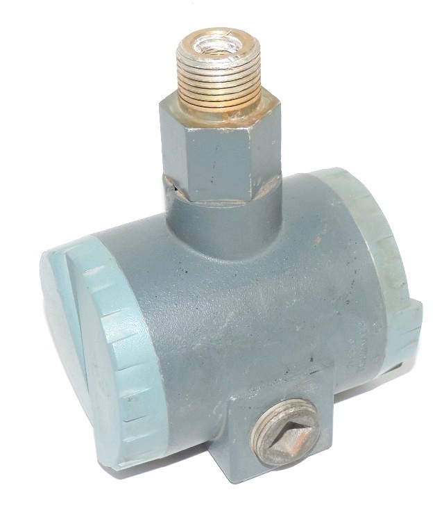 Used FOXBORO MODEL 892-2 P/I CONVERTER REF. 89N52797-16A2 INPUT: 3-15 PSI MWP: 15 PSI