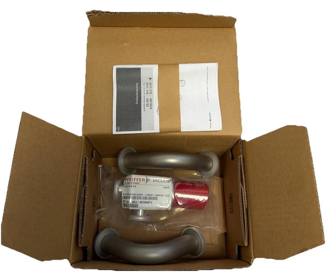 Pfeiffer Vacuum AVC 016 SA Manually Actuated Angle Valve 2000237544 | PF A31 003