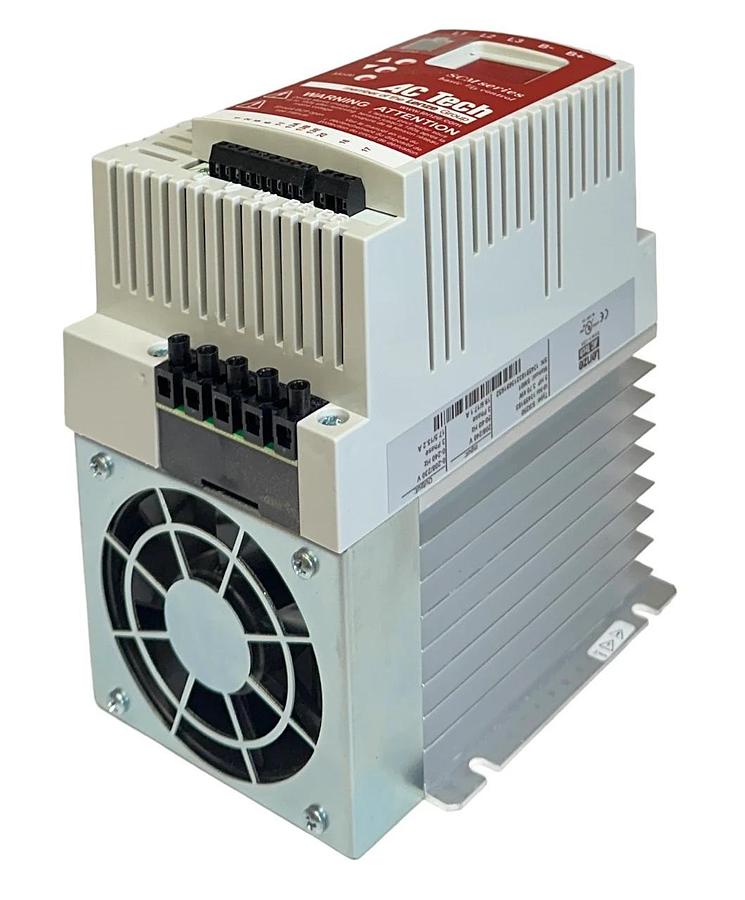 LENZE AC Tech 13459183 / SM250 SCM SERIES SPEED MOTOR CONTROL 5HP/3.70kW NSMP