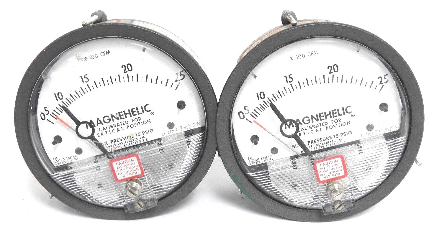 Used LOT OF 2 DWYER 12-167004-00 MAGNEHELIC PRESSURE GAUGES X 100 CFM, 1216700400