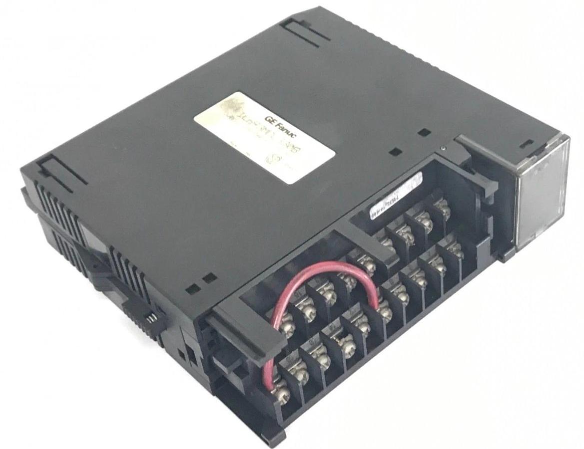 Used GE FANUC IC693MDL330B OUTPUT MODULE OUTPUT 120/240 VAC 1A, 8PT (MISSING DOOR)