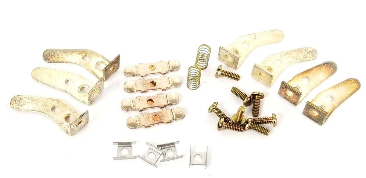 Used NEW CUTLER HAMMER 373B331G04 CONTACT KIT SIZE 0 3-4 POLE TYPE A (INCOMPLETE)