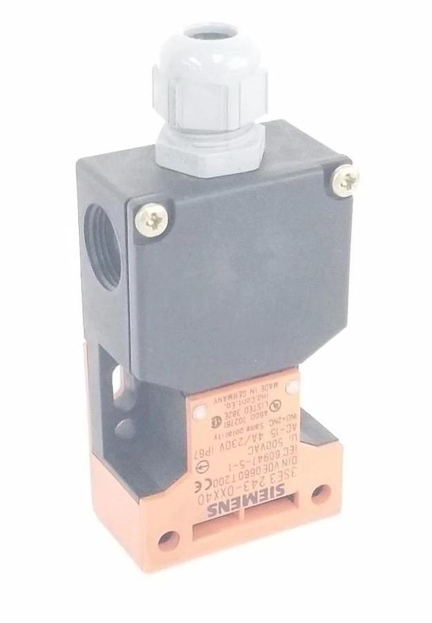 Used SIEMENS 3SE3-243-0XX40 LIMIT SWITCH 3SE32430XX40, 4A/230V