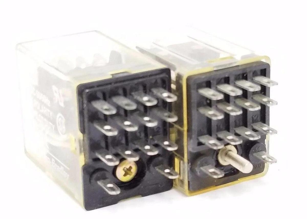 Used LOT OF 2 ALLEN BRADLEY RELAYS 700-HC14Z24 SER. A AND SER. B, 700HC14Z24