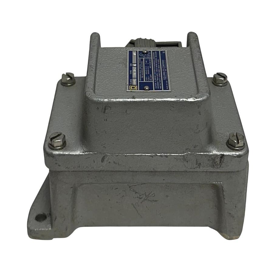 Used SQUARE D 9001-BR-107 / BR-107 / 9001BR107 EXPLOSION PROOF CONTROL STATION USNP