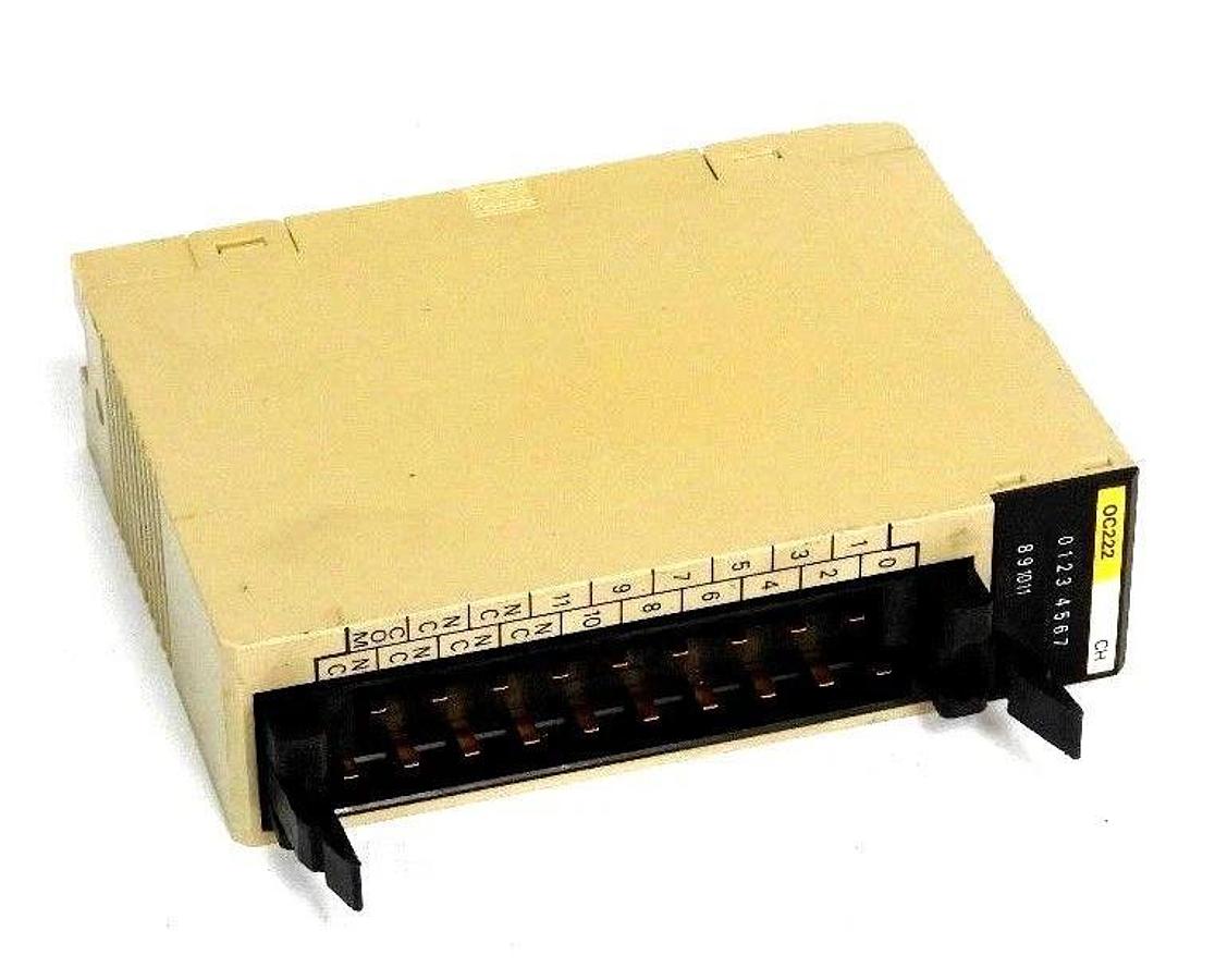 Used OMRON C200H-OC222 OUTPUT MODULE 250VAC/24VDC 2A/POINT 8A/UNIT, C200HOC222