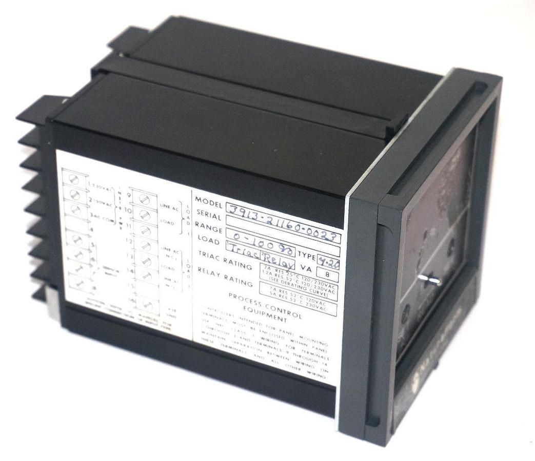 Used NIB CHROMALOX 3913-21160-0023 PROCESS CONTROLLER 0-100% RANGE TYPE: 4-20
