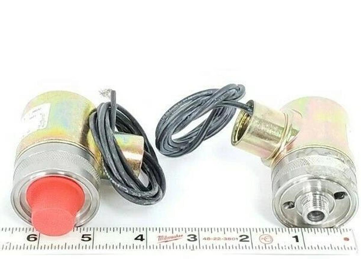 LOT OF 2 NEW KIP INC. 662018-02 SOLENOID VALVES ORIFICE: 1/4'' VOLTS 120/60