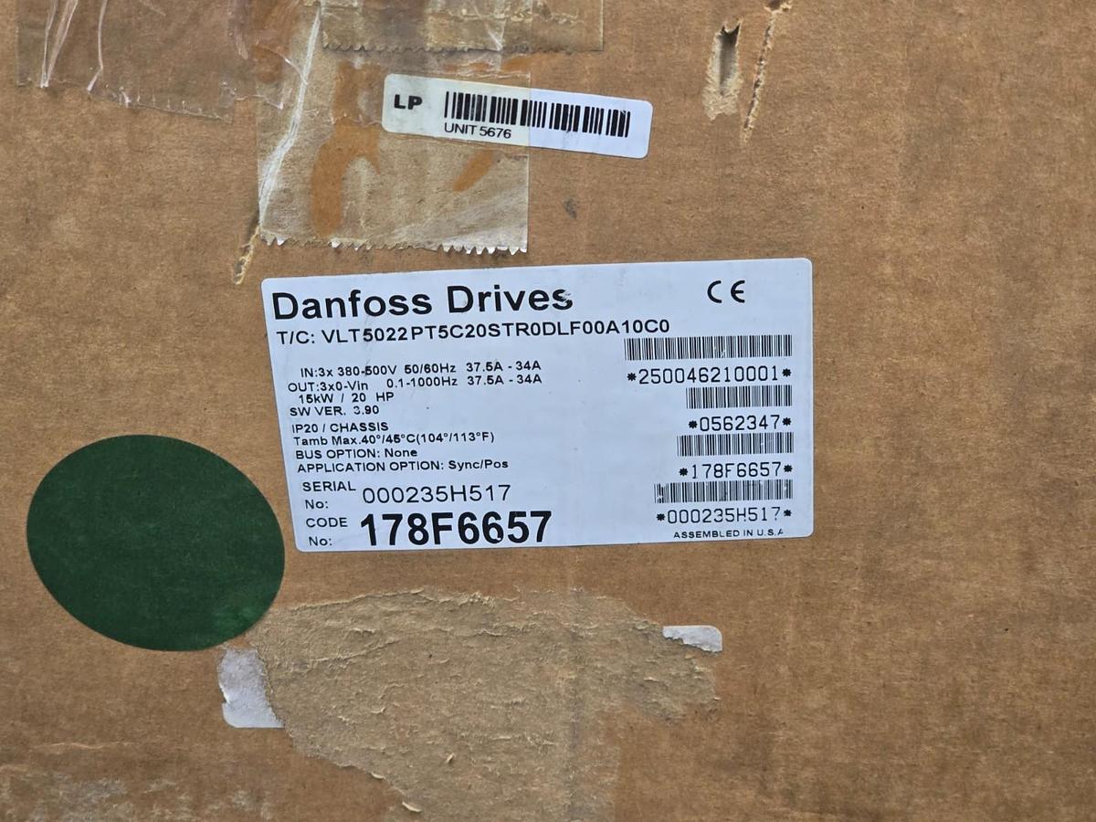 Used Danfoss 178F6657 VLT 5000 AC Drive 20HP/15kW VLT5022PT5C20STR0DLF00A10C0 NSMP