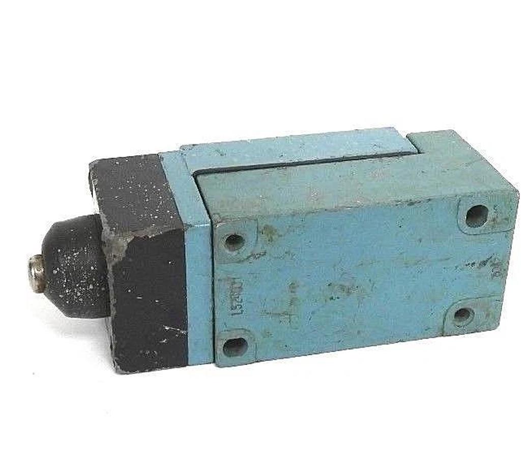 Used HONEYWELL MICRO SWITCH LSC1A HEAVY DUTY LIMIT SWITCH PLUNGER