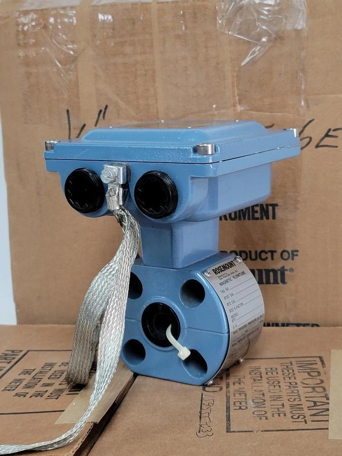 Used NIB ROSEMOUNT 8711RRE30FR1 MAGNETIC FLOWTUBE 285PSI 1.97MPA, 8711-3005-0001
