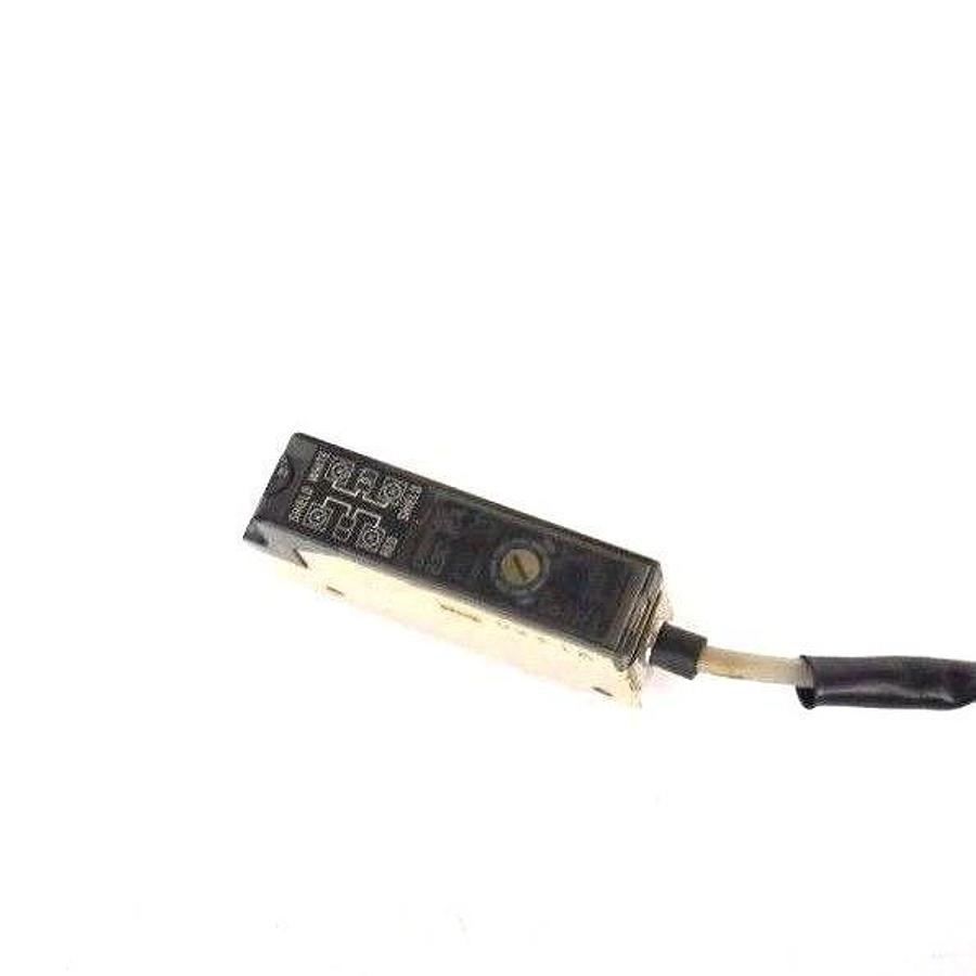 Used OMRON E3C-JC4 PHOTOELECTRIC SEPARATE AMPLIFIER 12-24VDC 2M