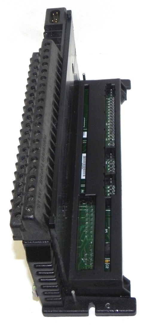 Used GE FANUC IC660TBD024M TERM. MODULE 12/24VDC SCR 32 CKT