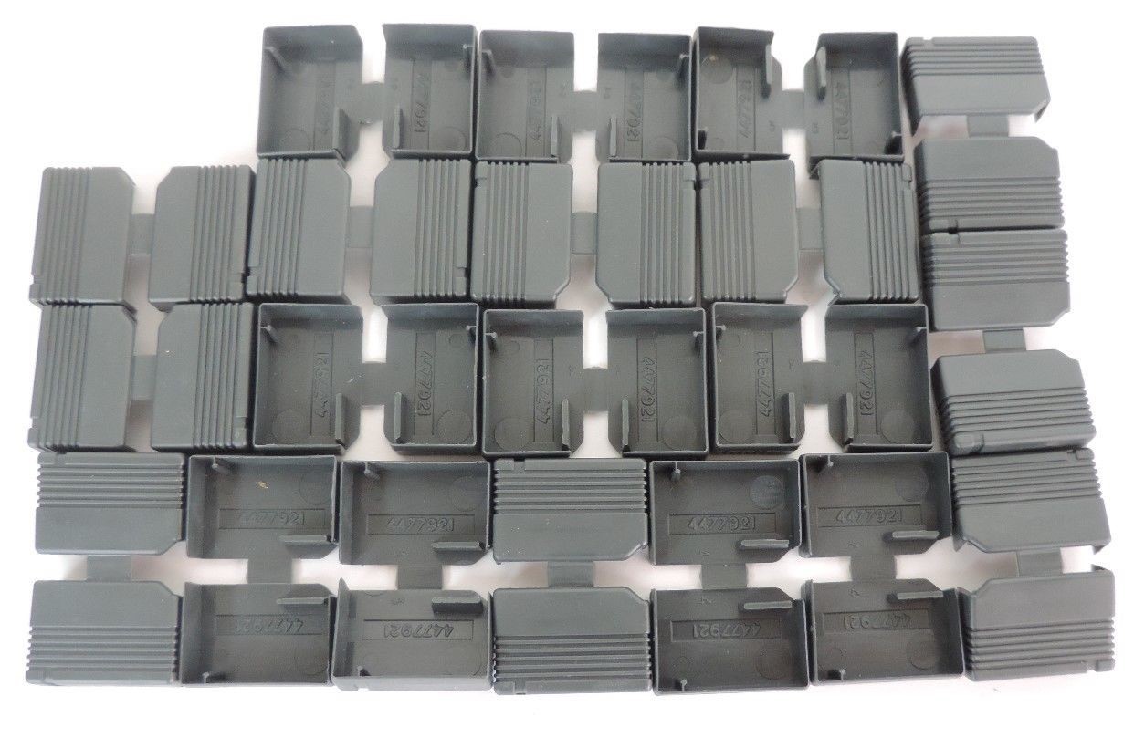 Used LOT OF 20 NEW SCHNEIDER 4477921 END CAPS
