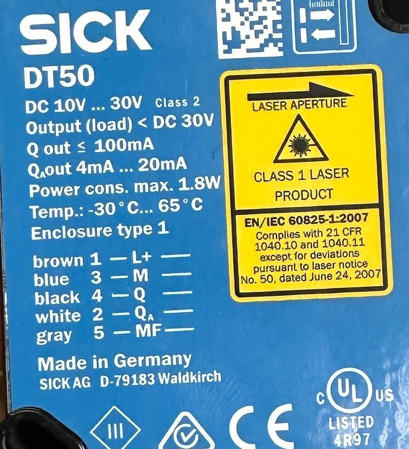 Used NEW SICK DT50-P1123 / DT50P1123 MID-RANGE DISTANCE SENSOR 10-30Vdc 1 047 118