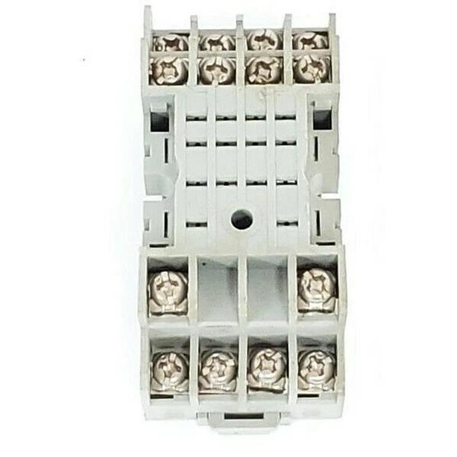 Used DAYTON 2A584E SOCKET RELAYS 7A, 300VAC