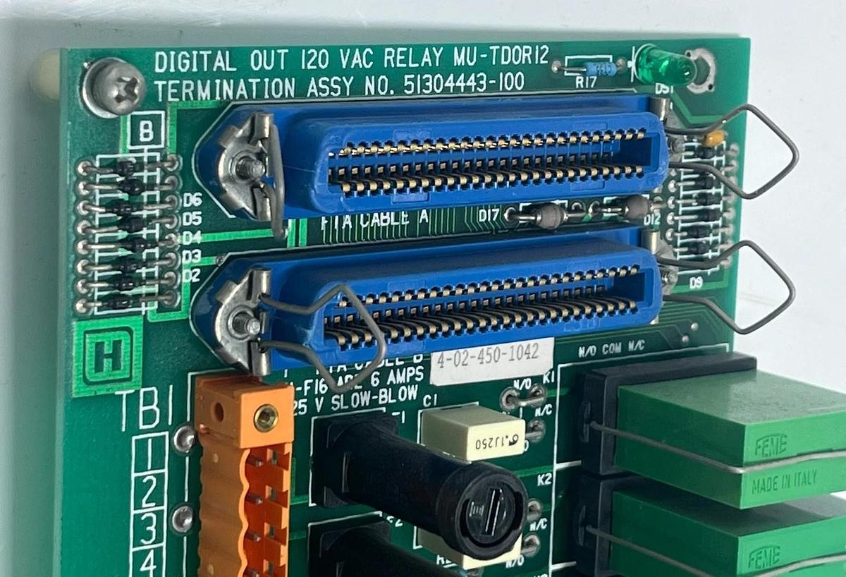 Used HONEYWELL 51304443-100 Relay Output Board w/ (16) 51190528-100 Relays TDC 3000