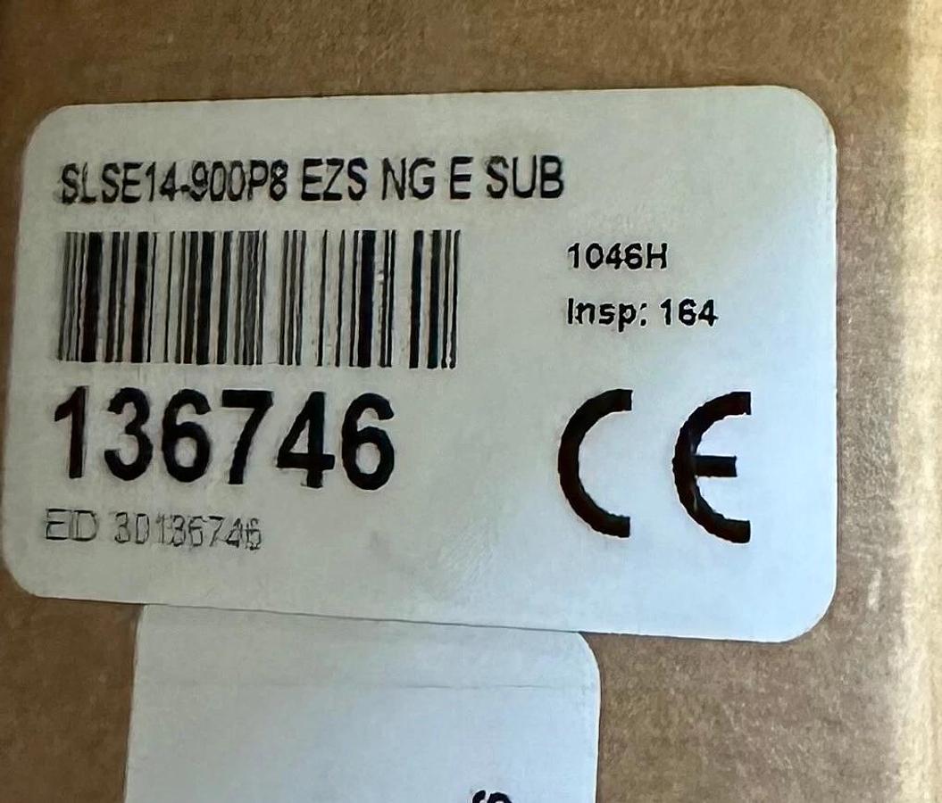 NEW BANNER SLSE14-900P8 / SLSE14900P8 EZ-SCREEN EMITTER LIGHT CURTAIN 136746