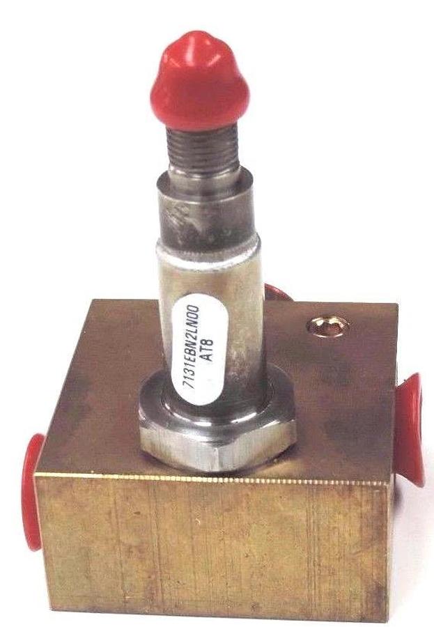 Used NIB HONEYWELL 7131EBN2LN00 SKINNER 3-WAY SOLENOID VALVE 1/4'' NPT TYPE: 7131E