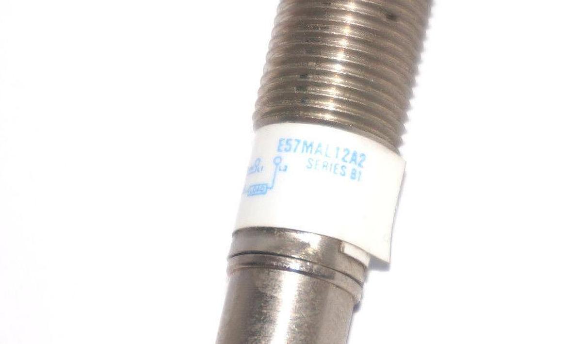 Used CUTLER HAMMER E57MAL12A2 PROXIMITY SENSOR SER. B1