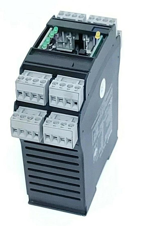 Used SUNX TYPE SF-AC SAFETY RELAY UNIT SFAC 70mA 24VDC 250VAC