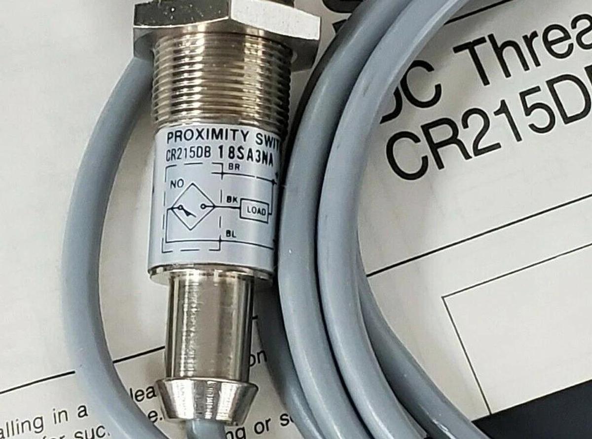Used NIB GENERAL ELECTRIC CR215DB18SA3NA BARREL PROX SWITCH 10-30 VDC 18MM