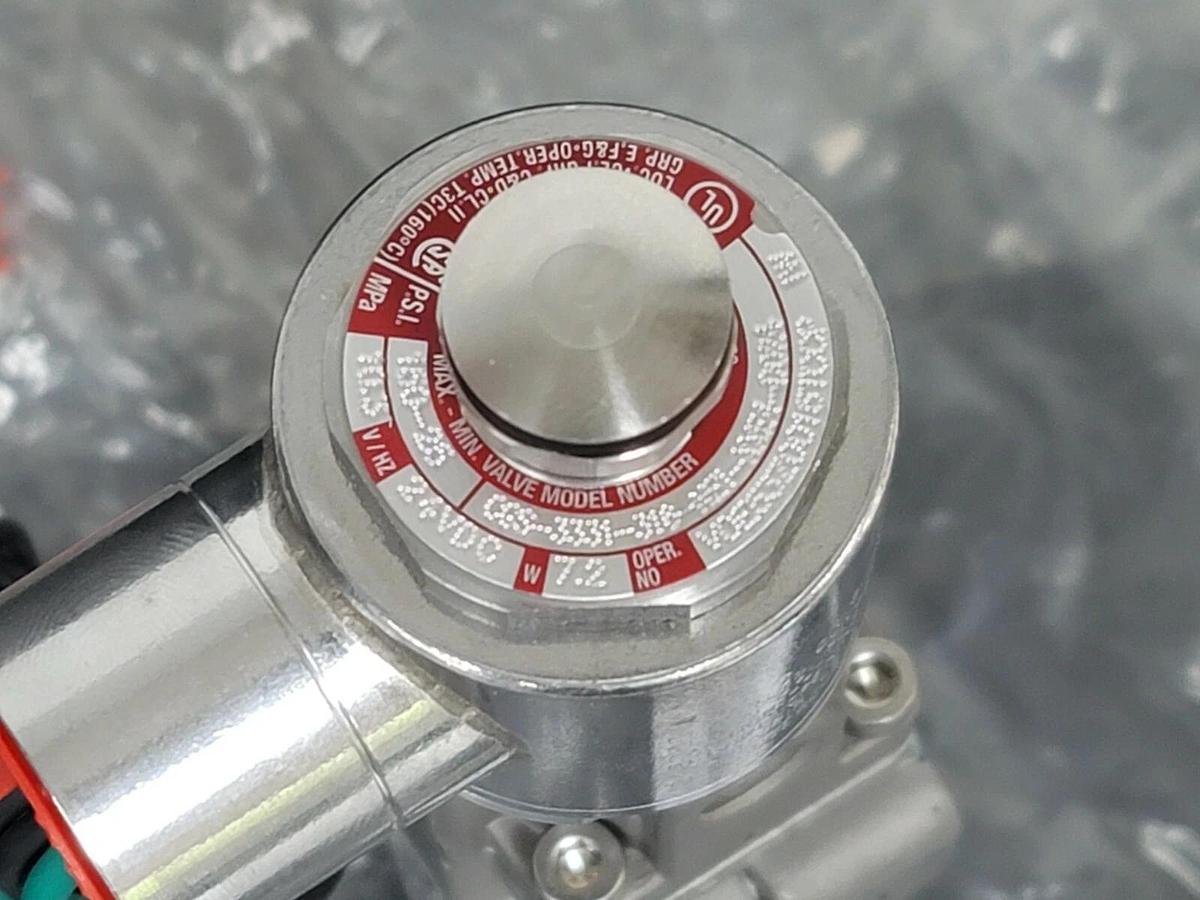 Used NIB VERSA VALVES CGS-3331-316-NE1-XXE4-D024 THREE-WAY VALVE 24VDC