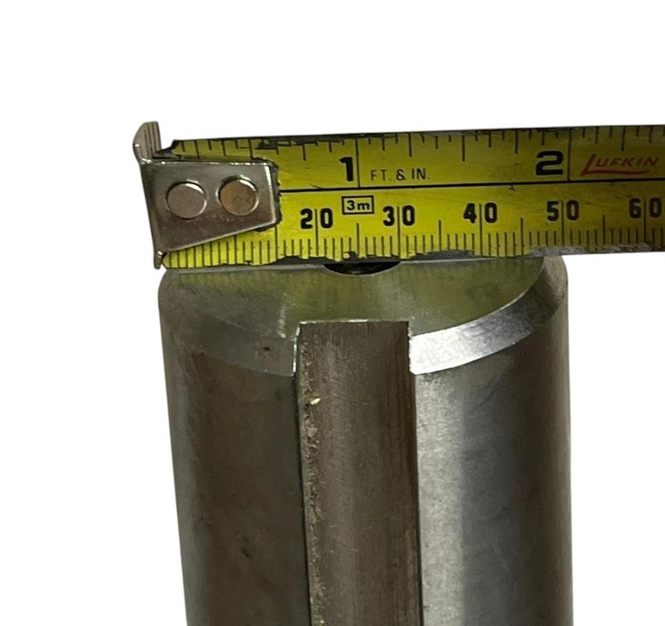 30.75" Industrial Drive Shaft 2.5" to 2" Stepped Steer Axle Keyed Transmission