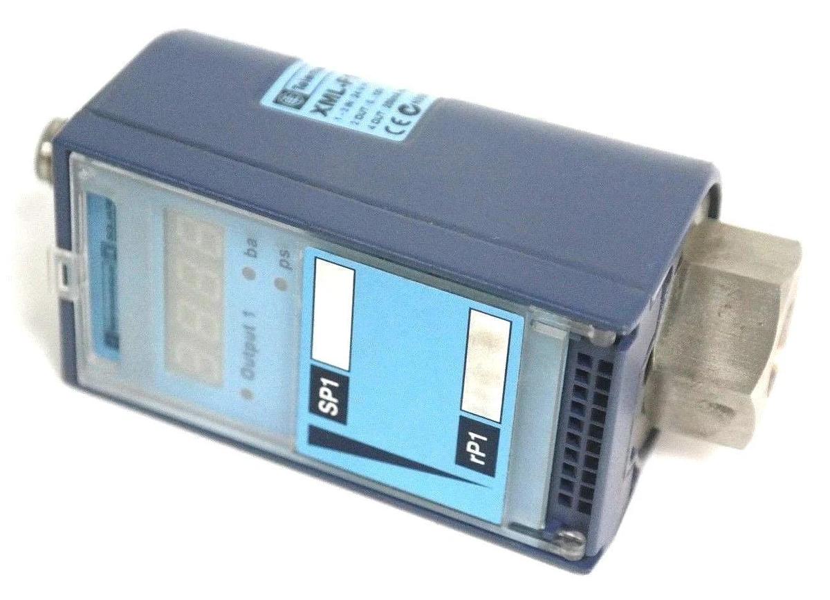 Used NIB TELEMECANIQUE XML-F160D2126 UNIVERSAL PRESSURE SENSOR 0-160BAR, 028091