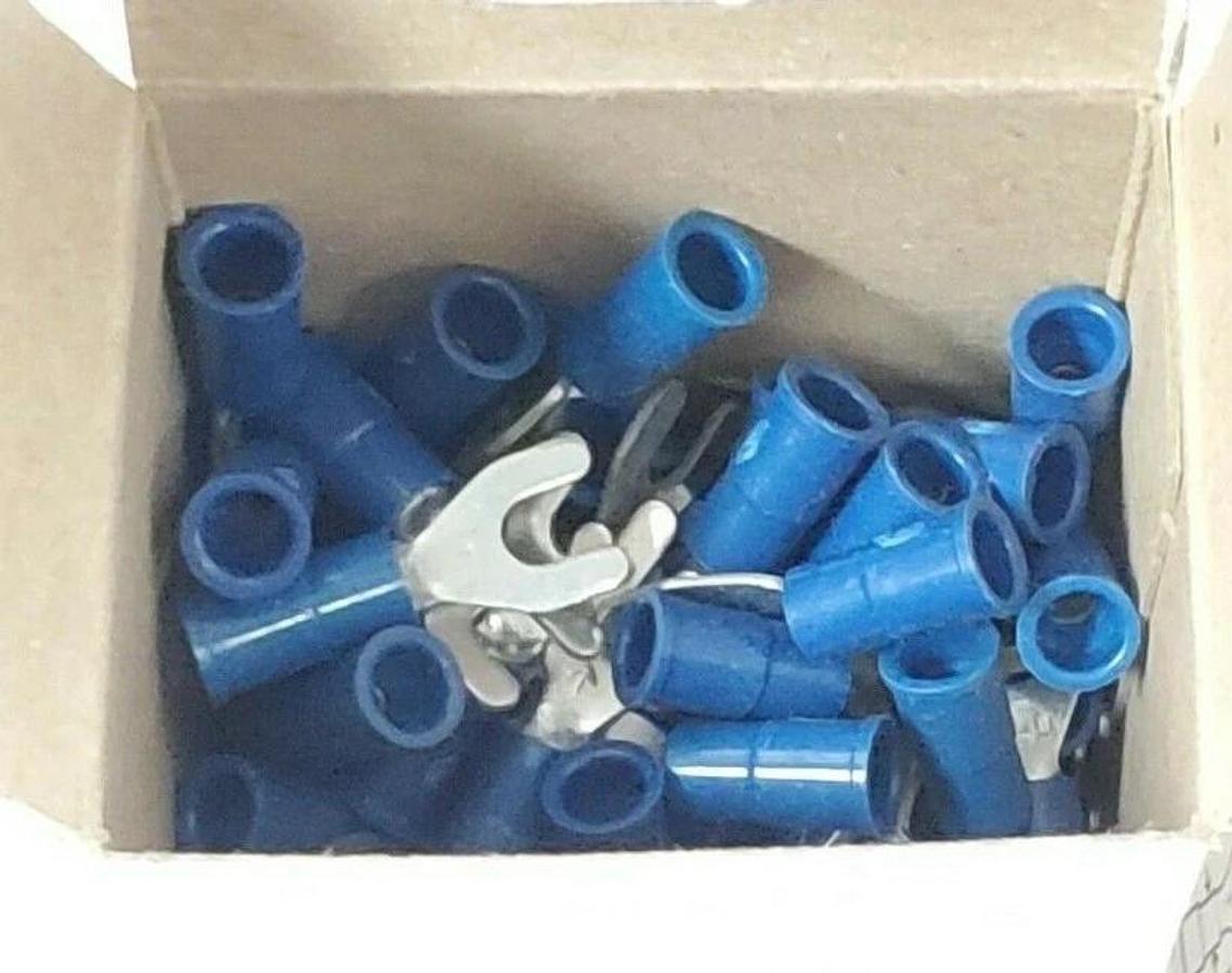 Used LOT OF 200 NEW 3M MV14-6FX (C-06-401X) FORK TERMINALS 16-14 AWG 600V, STUD: 6