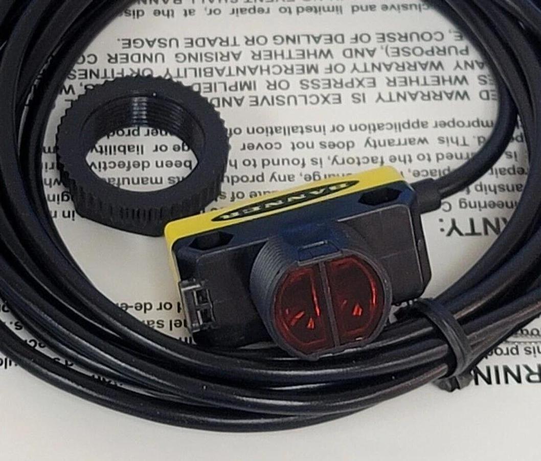 Used NEW BANNER QS18VN6D WORLD-BEAM QS18 SERIES SENSOR 61651