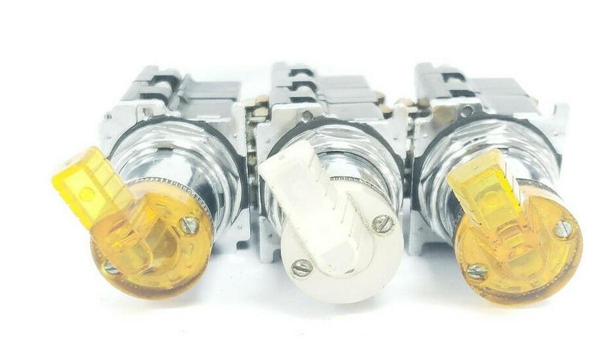 Used LOT OF 3 CUTLER-HAMMER 2-POS. SELECTOR SWITCHES W/ 120V 50/60HZ COILS, 5.3V LAMP