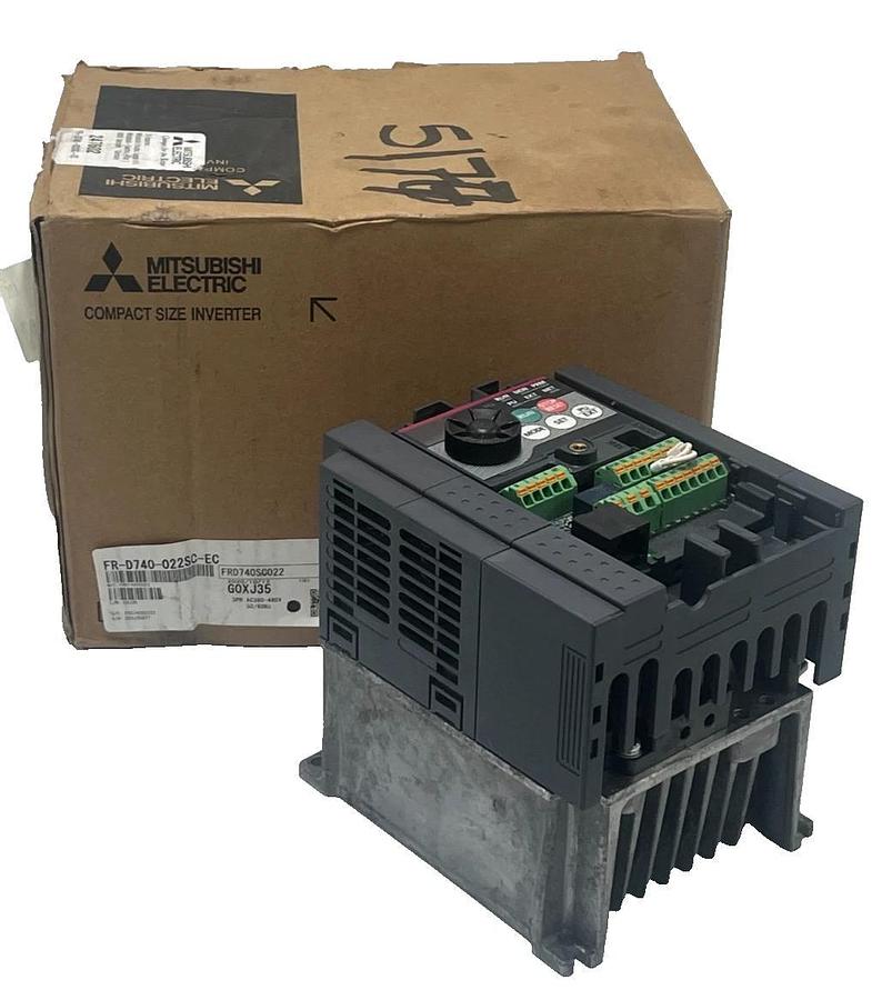 Used MITSUBISHI FR-D740-022SC-EC COMPACT SIZE INVERTER 3PH 400V 50/60Hz 2.2A 1HP