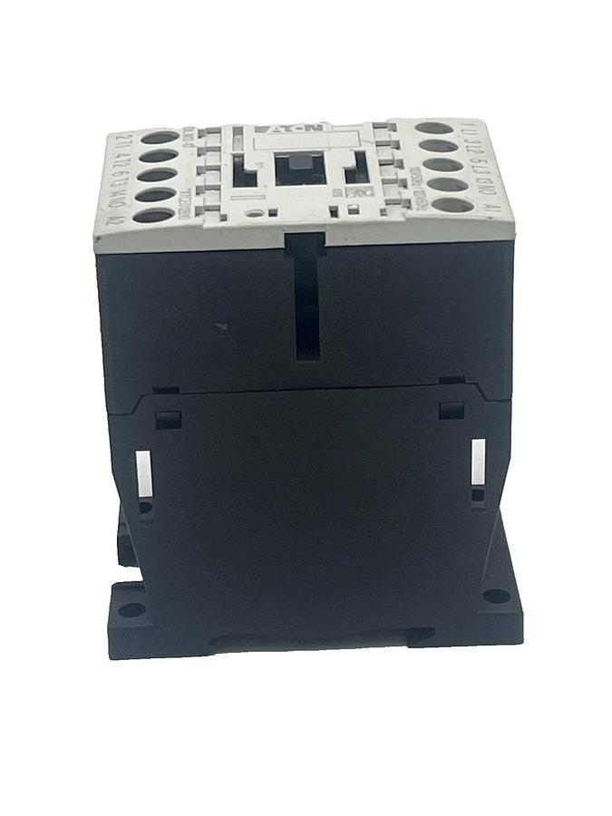 Used EATON DIL M12-10 / XTCE012B10 3-Pole IEC CONTACTOR XT IEC 12A 110V 50Hz NSNP