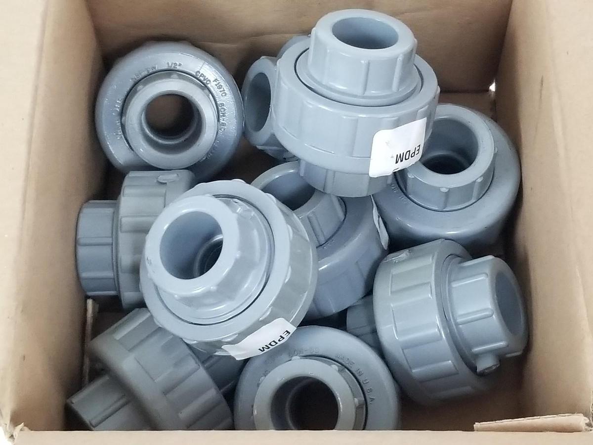 Used BOX OF 10 NEW CHARLOTTE CORZAN CPVC SCH 80 1/2" UNIONS W/ EPDM O-RINGS 8710C SXS