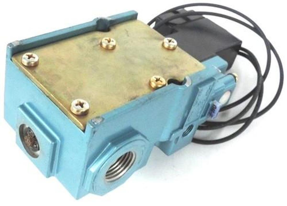 Used MAC 56C-33-117AA VALVE 120VAC 150PSI W/ SOLENOID 130B-117AAAA, 6.8W 25-150PSI