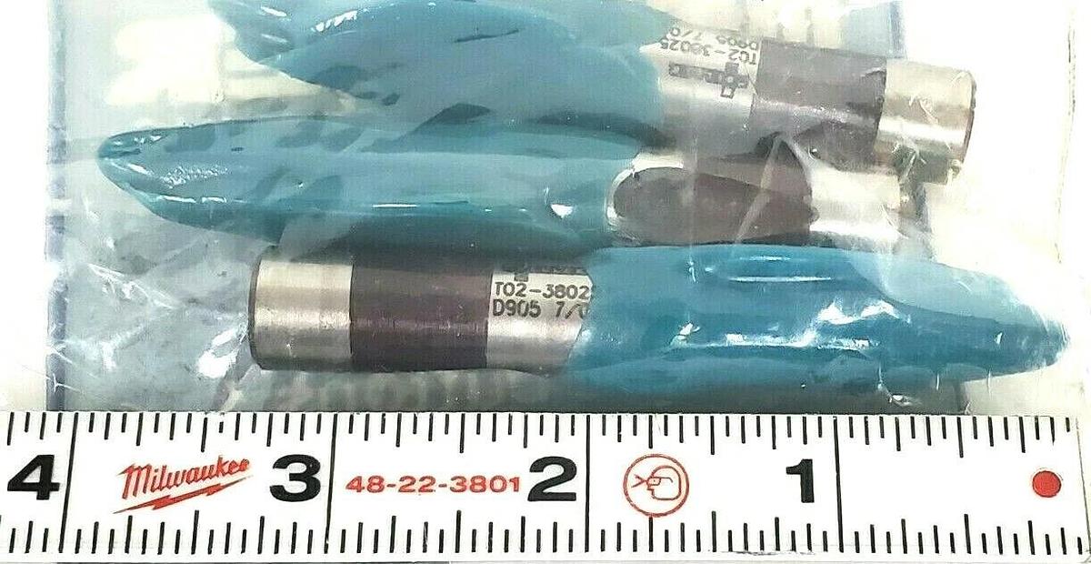 LOT OF 3 NEW MOELLER T02-38025 D905 PUNCHES GMSP0238025 DET 905 GMSP0238025905