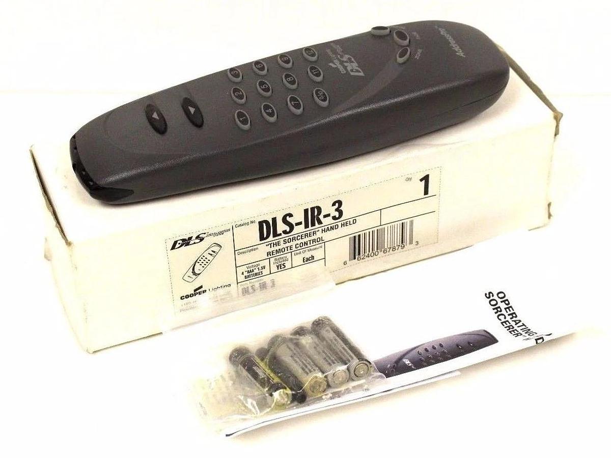 Used NIB DLS COOPER LIGHTING DLS-IR-3 REMOTE W/BATTERIES DLSIR3