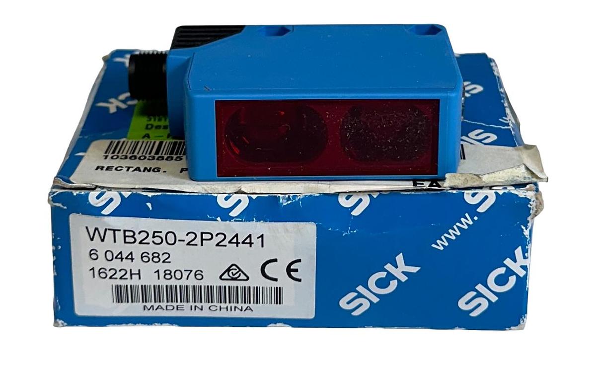 Used NEW SICK WTB250-2P2441 / 6044682 PHOTOELECTRIC PROXIMITY SENSOR 10-30VDC NSMP