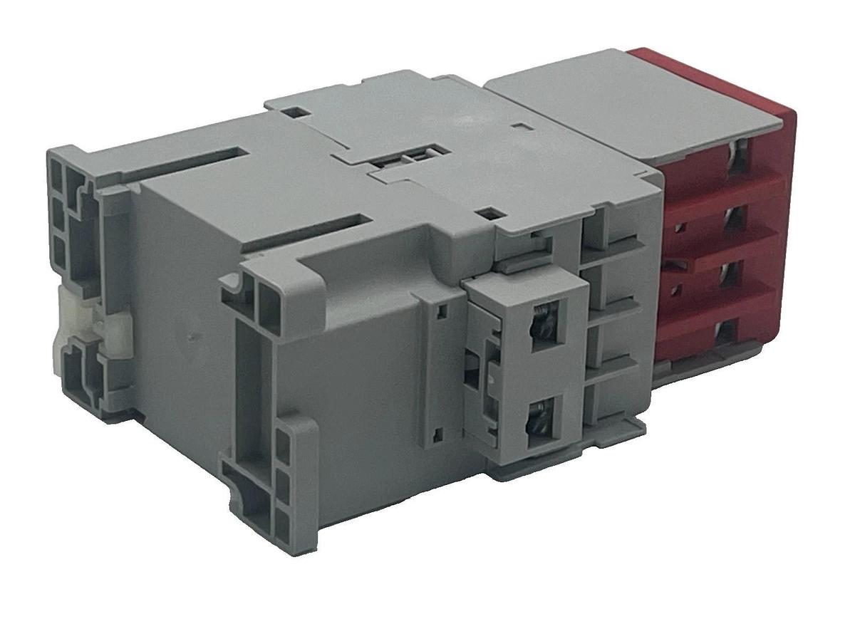 Allen-Bradley 700S-CF620EJBC /A Guardmaster Safety Control Relay 24VDC NSMP