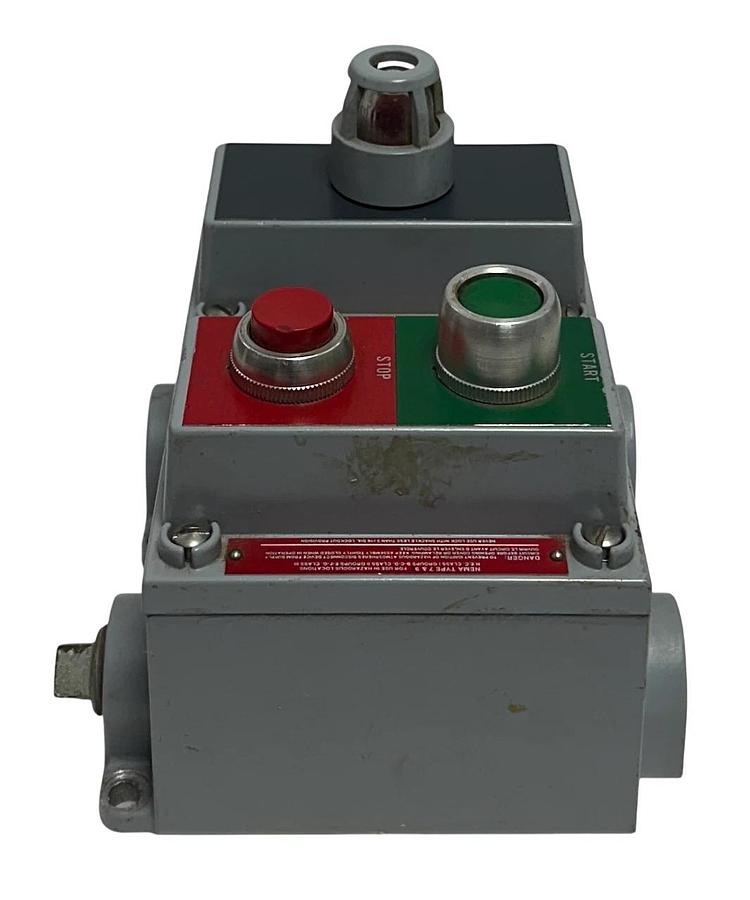 Used ALLEN BRADLEY 800H-2HHX7M1 /X BULLETIN 800H PUSHBUTTON ASSEMBLY 800H-NP30 USNP