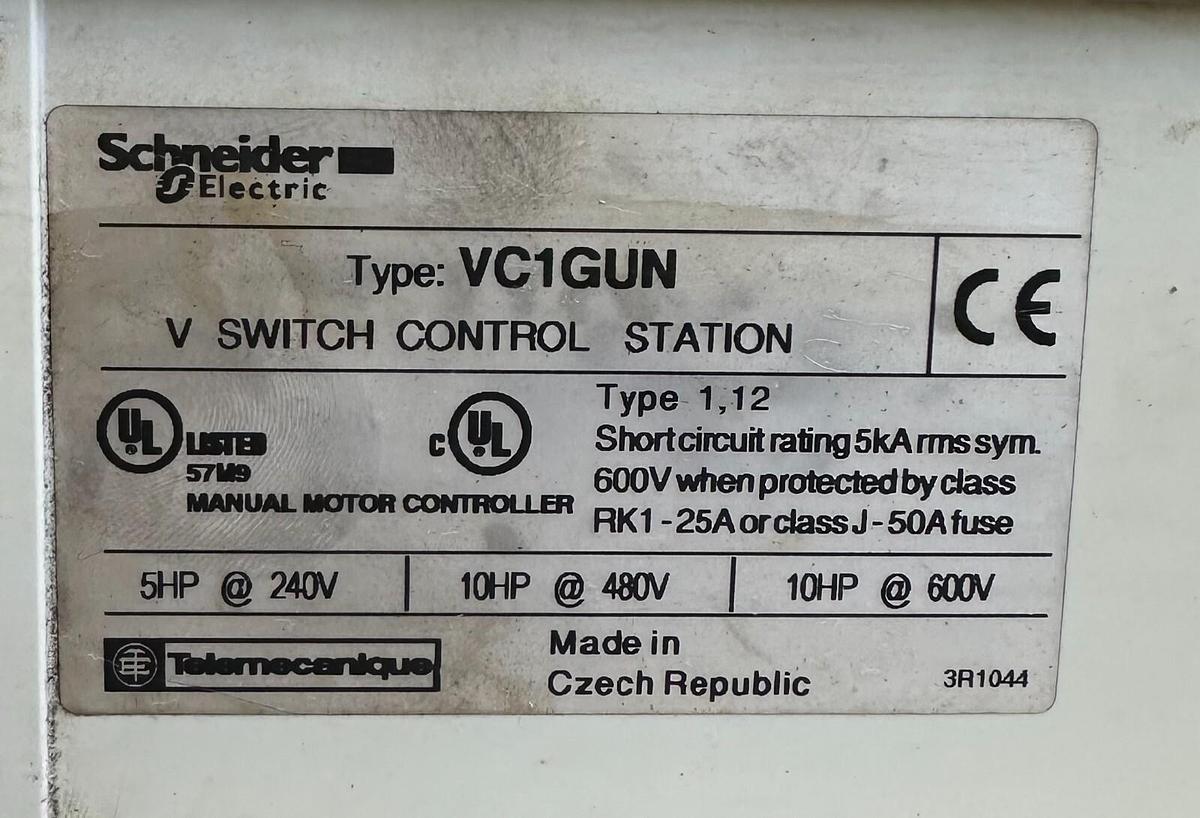 Used TELEMECANIQUE SCHNEIDER ELECTRIC VC1GUN V-SWITCH CONTROL STATION 3PH