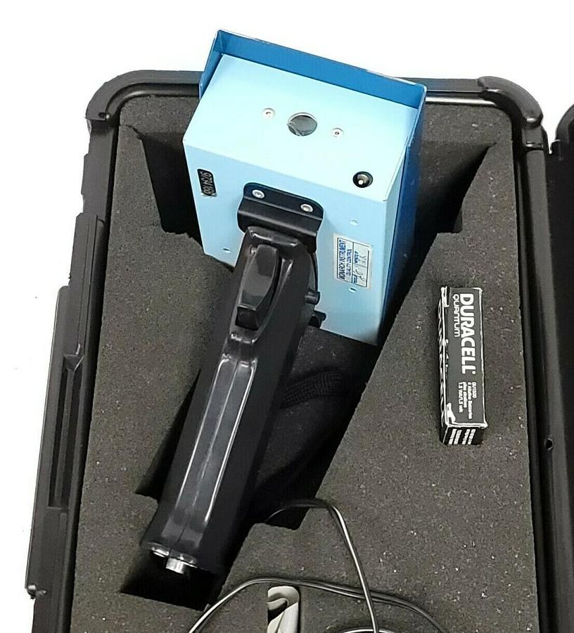 Used AMPROBE TMOT-220 TEST MASTER OPTICAL TACHOMETER OT-220 TMOT220